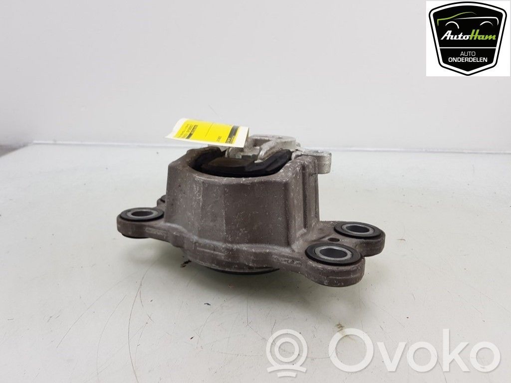 Volvo V70 Gearbox mounting bracket 