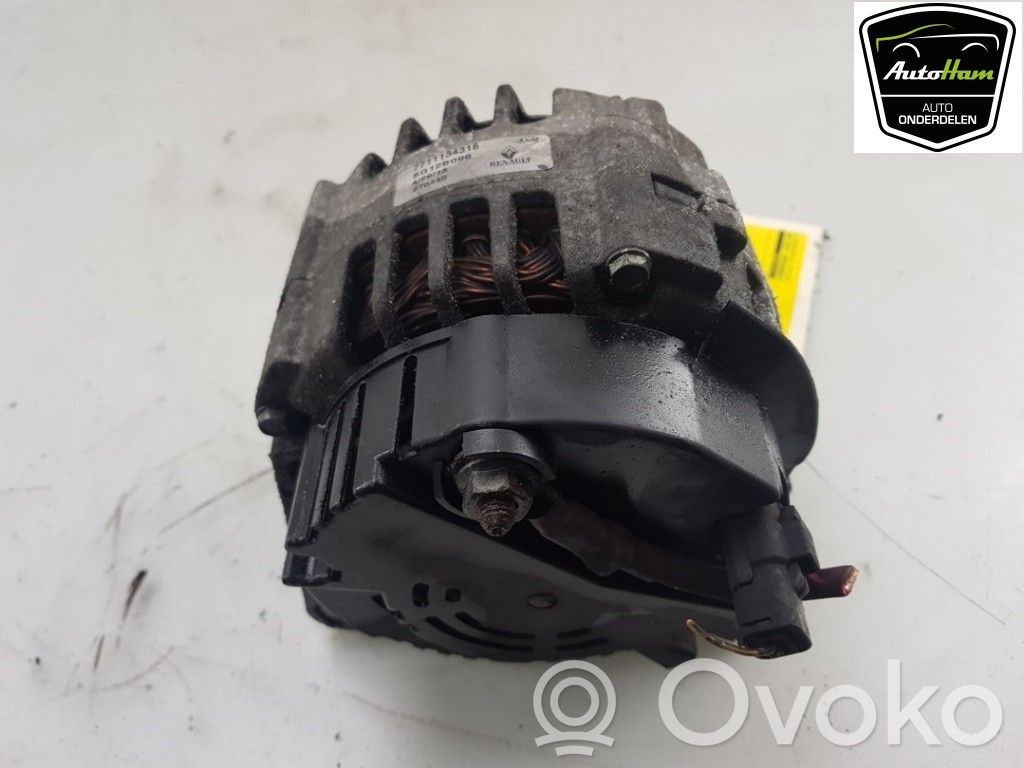 Renault Trafic II (X83) Alternador 