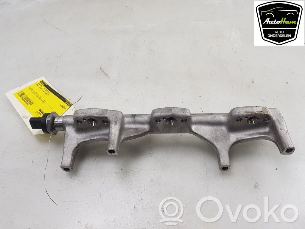 Mini One - Cooper F56 F55 Listwa wtryskowa 