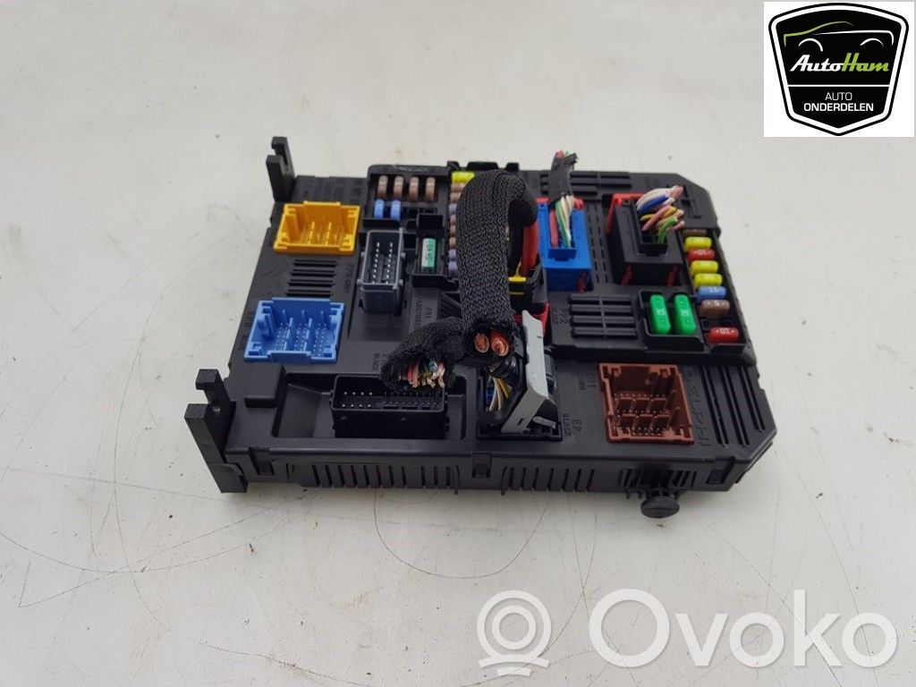Opel Corsa F Fuse box set 