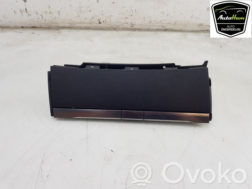 Opel Astra L Otros repuestos del interior 