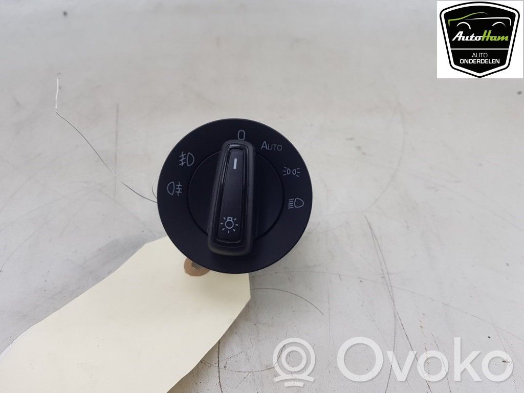 Skoda Fabia Mk3 (NJ) Light switch 