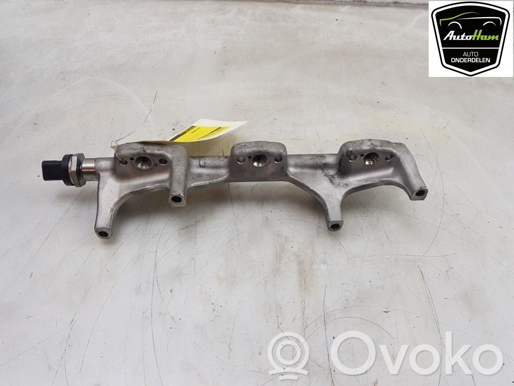 Mini Clubman F54 Listwa wtryskowa 