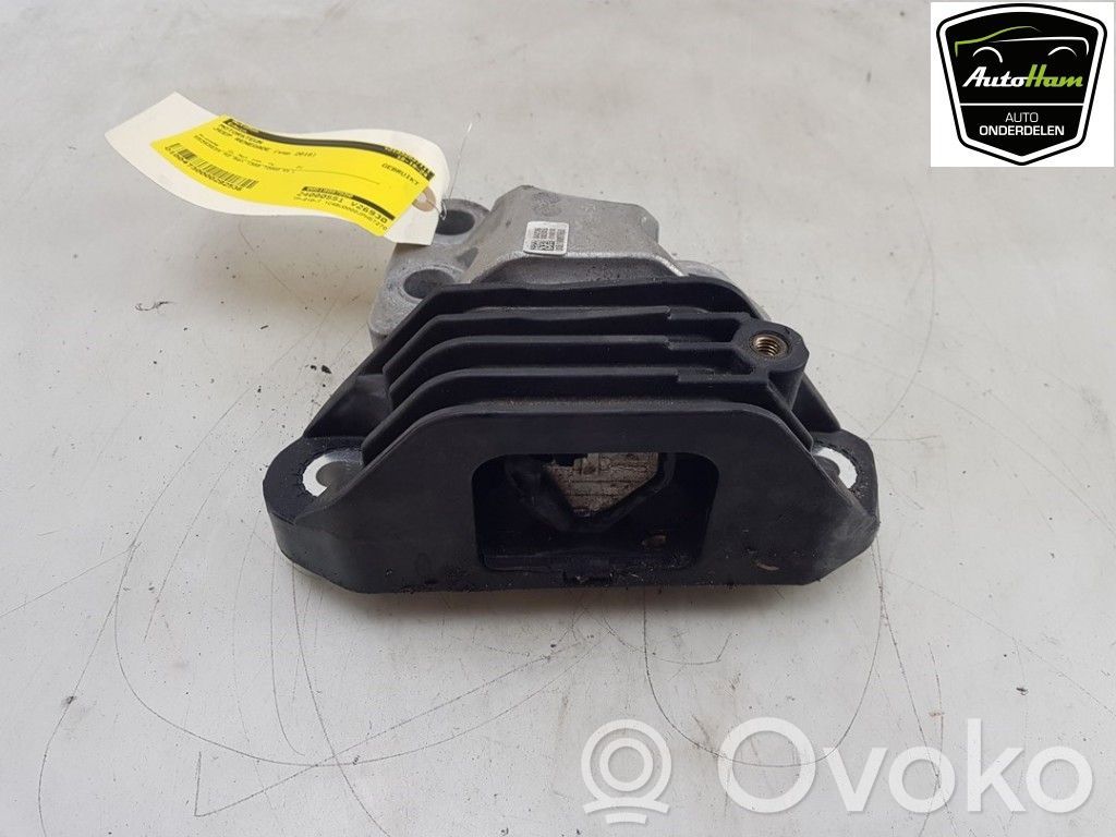 Jeep Renegade Engine mount bracket 