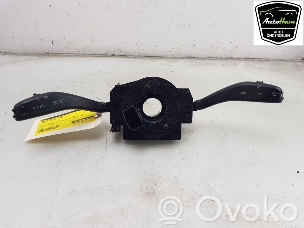 Seat Ibiza III (6L) Przełącznik / Przycisk kierownicy 