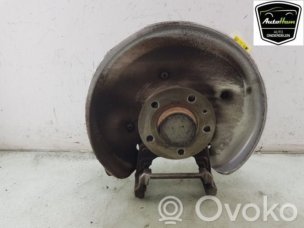 Pivot de moyeu arrière   8W0505432S,8W0505432P,8W0505432T,8W0505432P,8W0505432S,8W0505432T