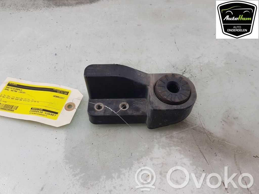Opel Astra K Pas przedni 