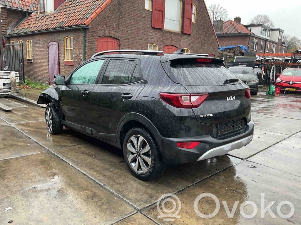 KIA Stonic Puerta del maletero/compartimento de carga 