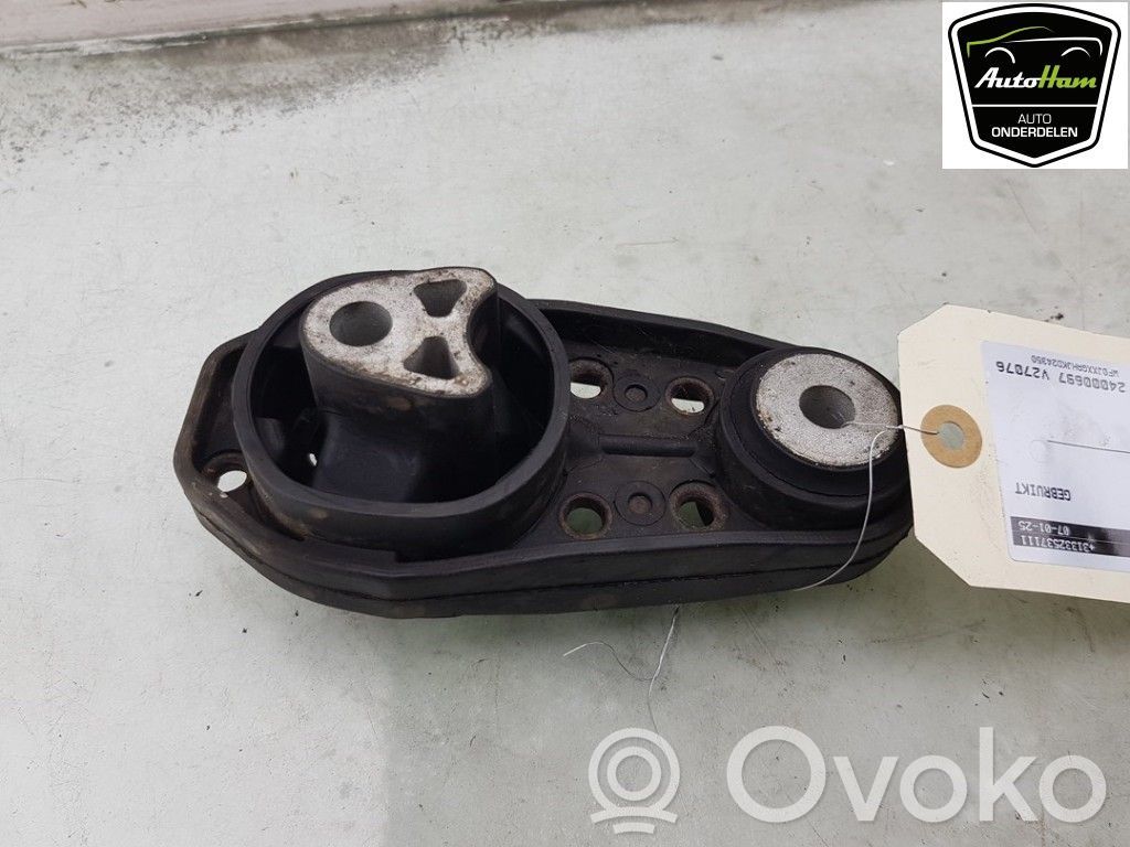 Ford Fiesta Gearbox mounting bracket 