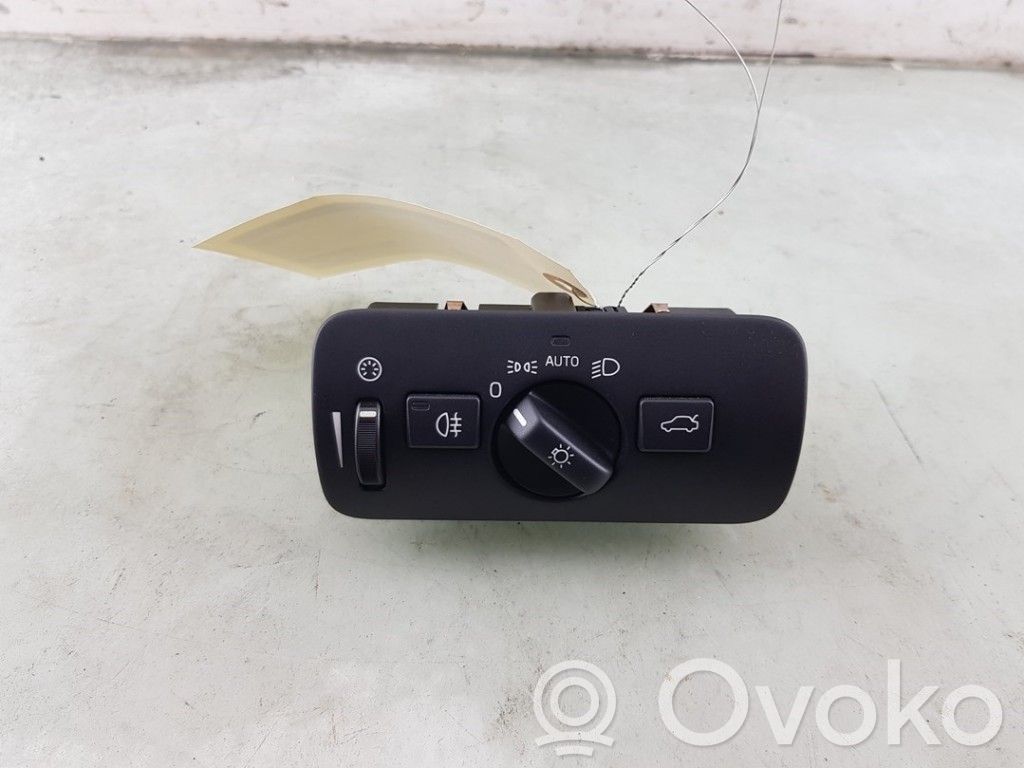 Volvo V40 Light switch 
