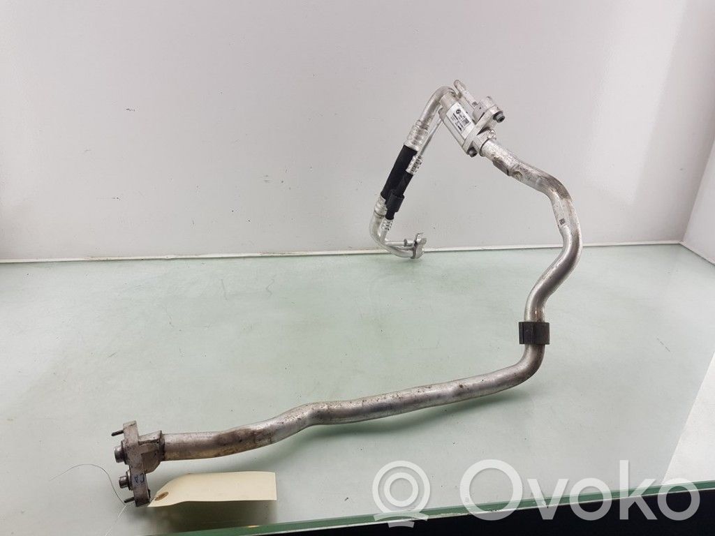 BMW iX Conductă/furtun aer condiționat (A/C) 