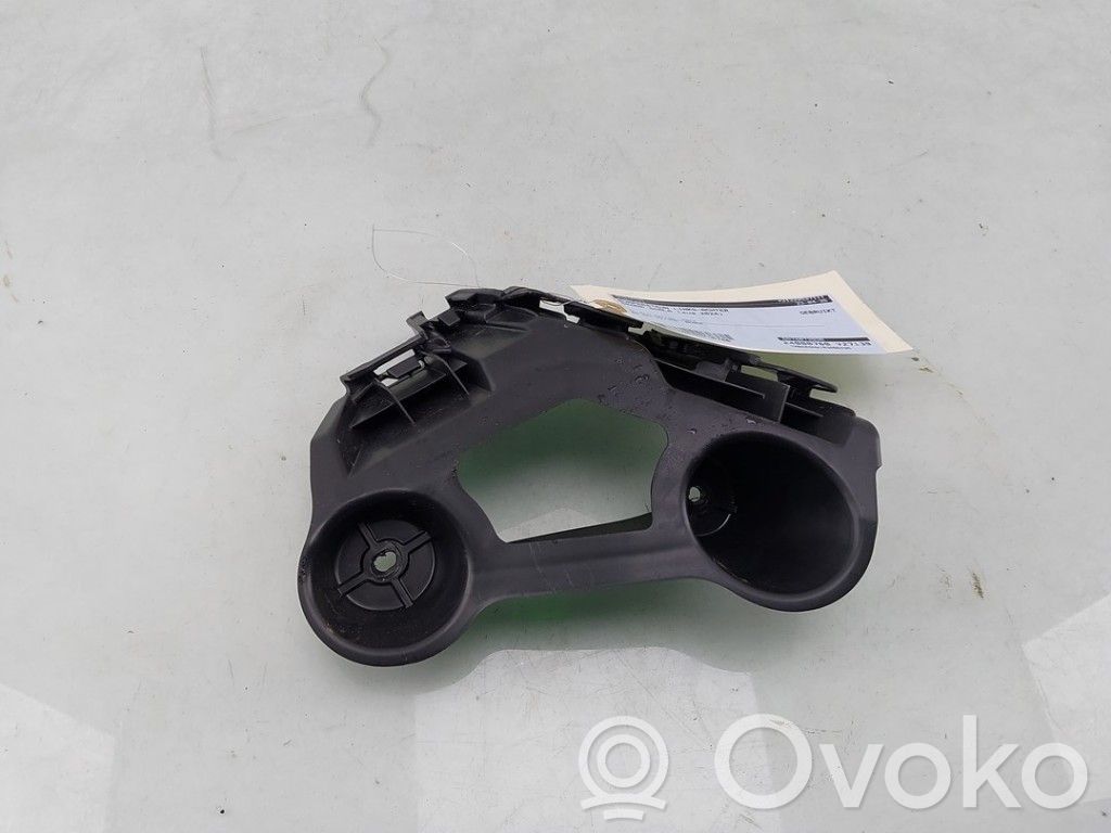 Skoda Scala Takapuskurin kannake 
