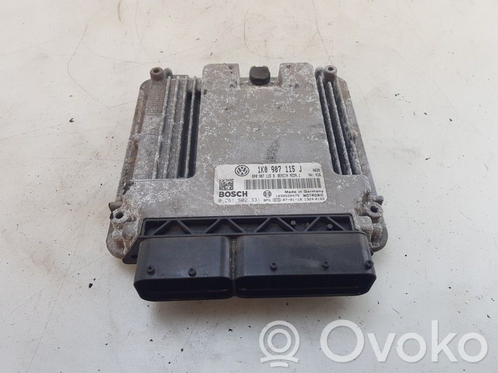 Volkswagen Golf V Engine control unit/module 