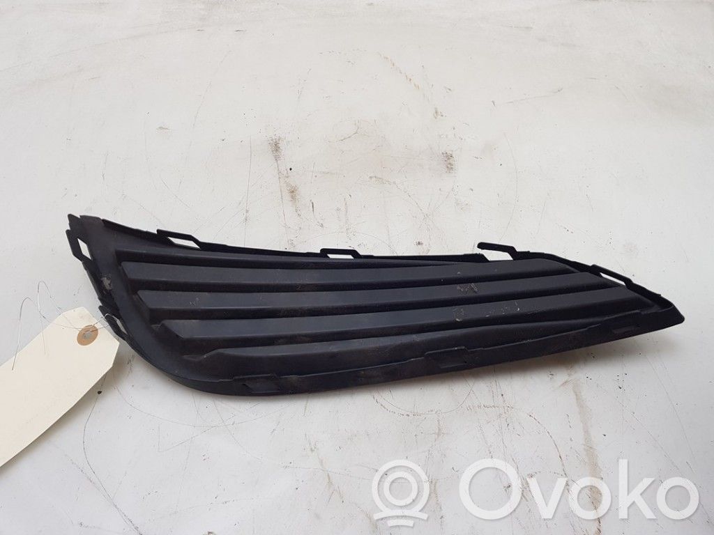 Opel Astra K Front bumper lower grill 