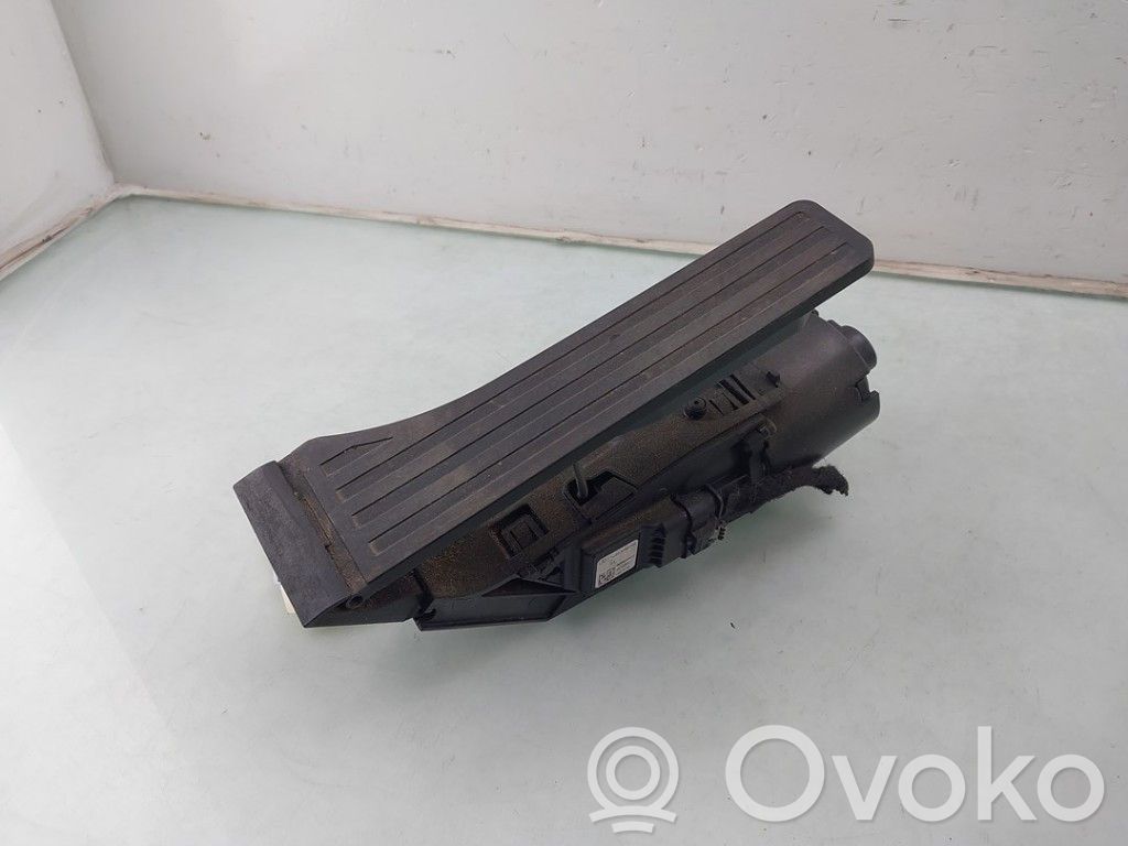 Mercedes-Benz C W205 Accelerator throttle pedal 