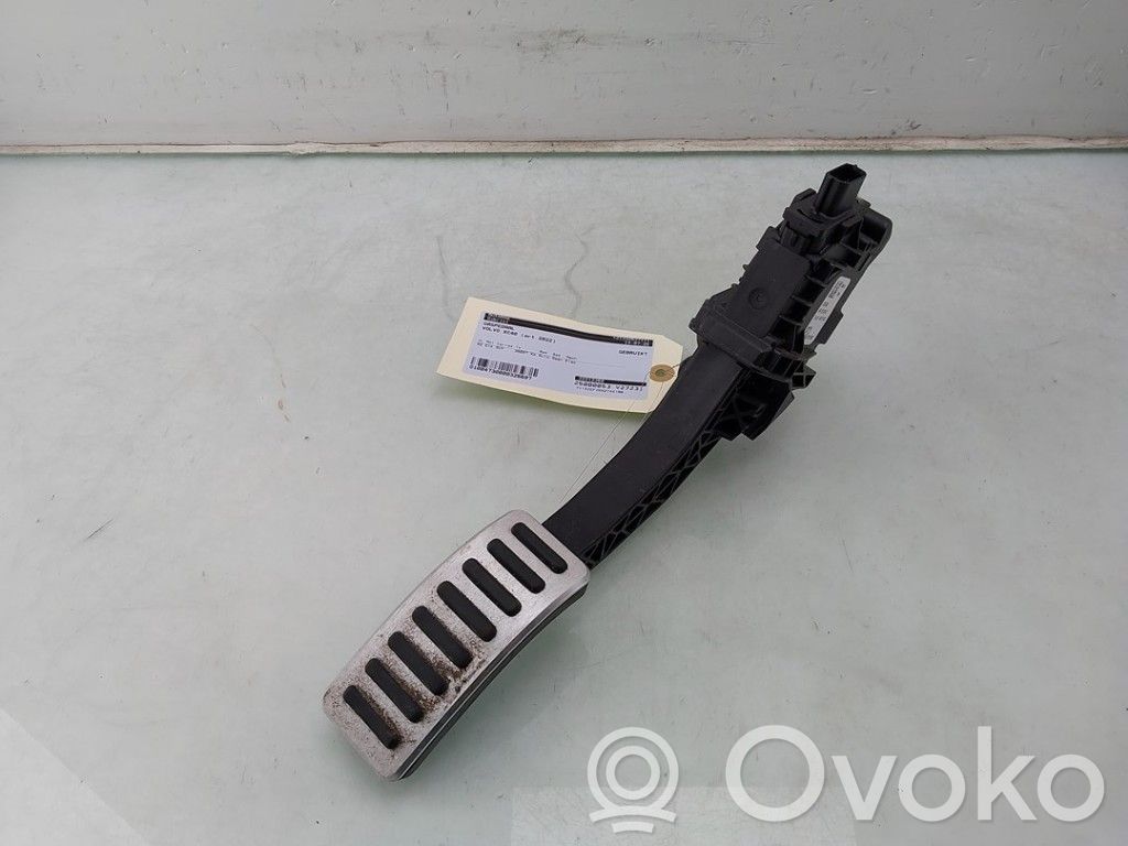 Volvo XC40 Accelerator throttle pedal 