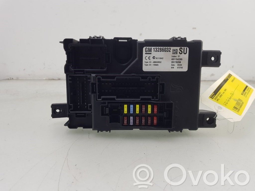 Opel Corsa D Saugiklių dėžė (komplektas) 