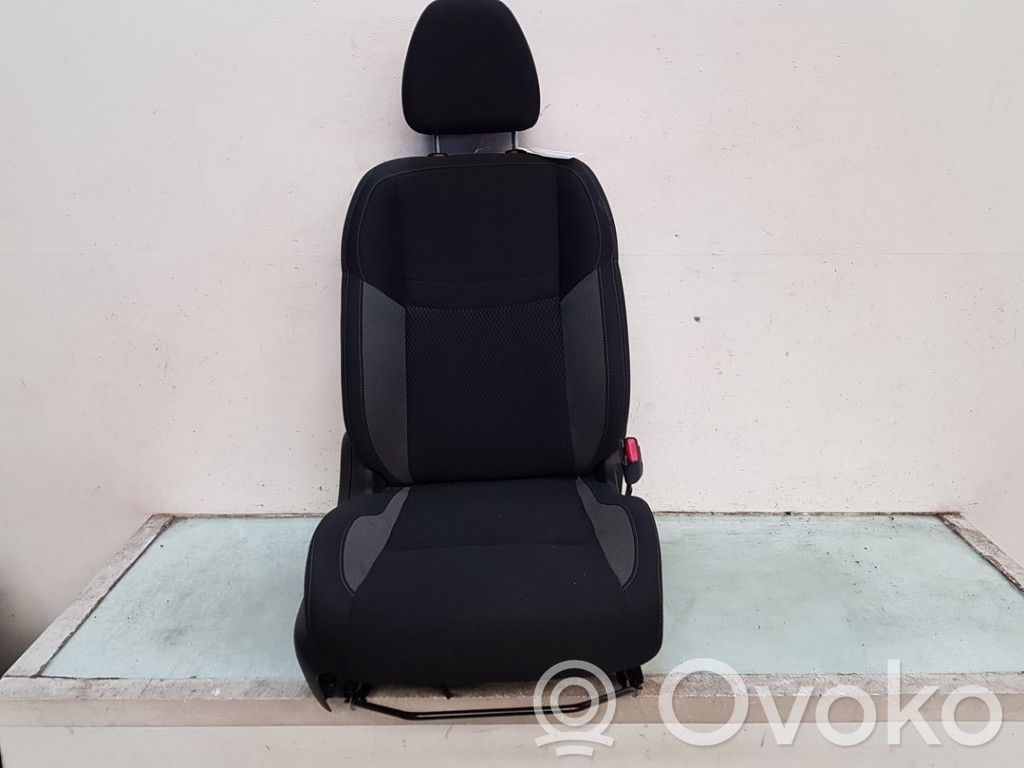 Fotel przedni pasażera   985H0HV00A,873014EB1A,873014EB1A,871044EB2B,873014EB1A,873117913R,873209312R,87370HV10A,876110155R,876206077R,876510917R,87670,985H0HV00A