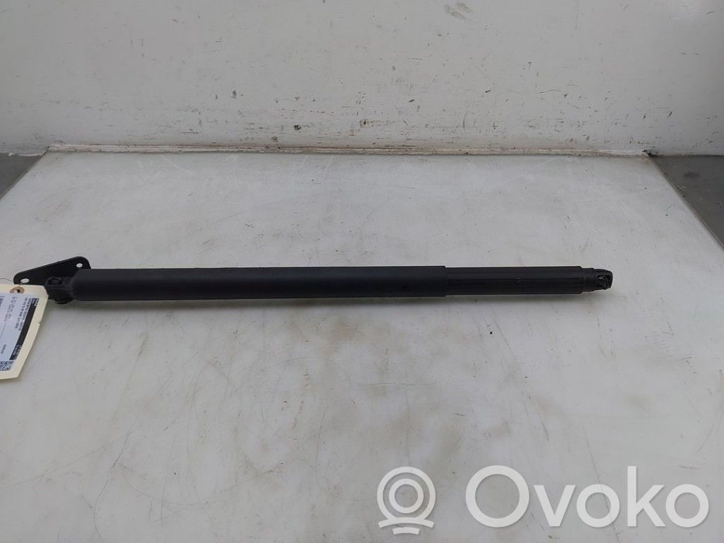 KIA Ceed Tailgate/trunk strut/damper 