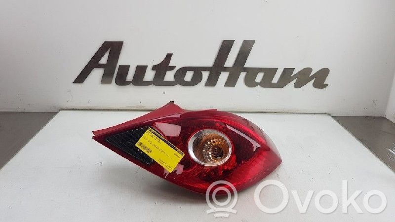 Opel Corsa D Aizmugurējais lukturis virsbūvē 