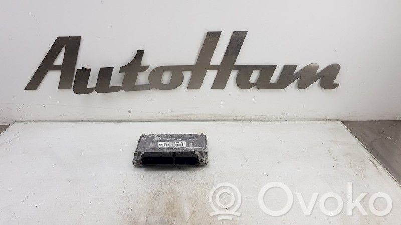 Sterownik / Moduł ECU   06A906033EM,06A906033EM,06A990990B,06A906033EM,06A990990B