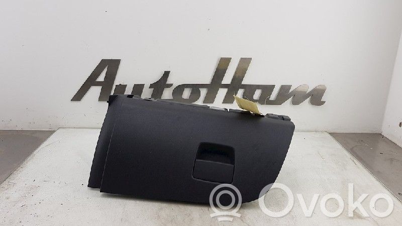 Opel Adam Daiktadėžė 