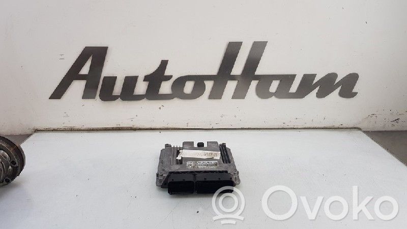 Volkswagen Jetta VI Unitate/modul de control motor 