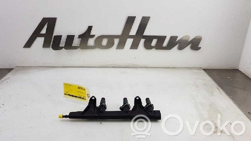 Peugeot 208 I Kraftstoffverteiler Einspritzleiste Verteilerrohr 
