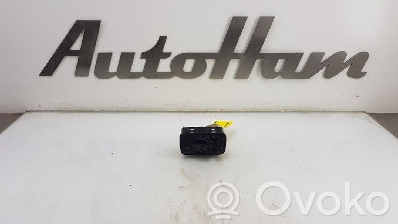 Audi Q2 - Light switch 