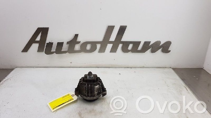 BMW 3 E90 E91 Engine mount bracket 