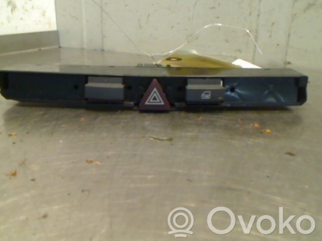 Hazard light switch   13100105,13129281,13100105,13100106,13129281,13129282,860032