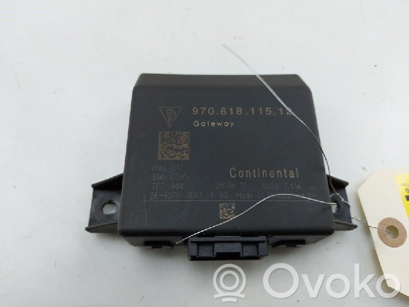 Porsche Panamera (970) Gateway control module 