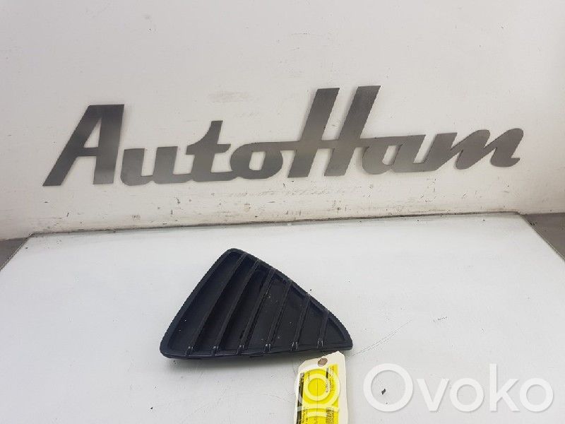 Ford Focus C-MAX Priekšpusē bampera stūra daļa 