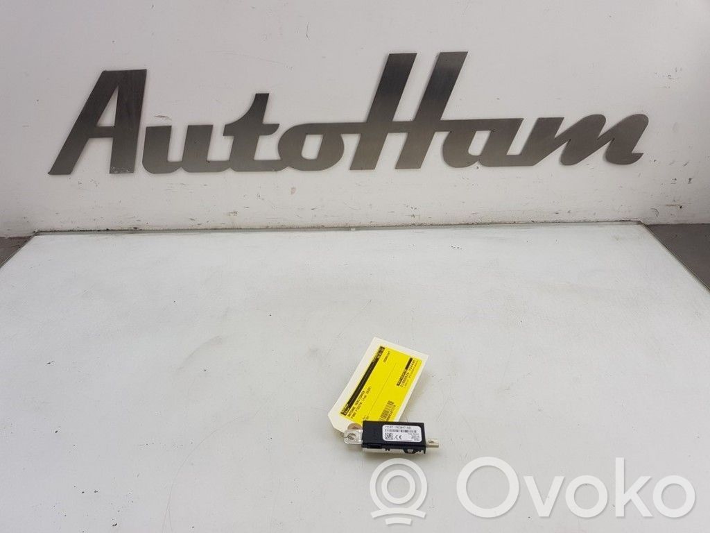 Ford Fiesta Aerial antenna amplifier 