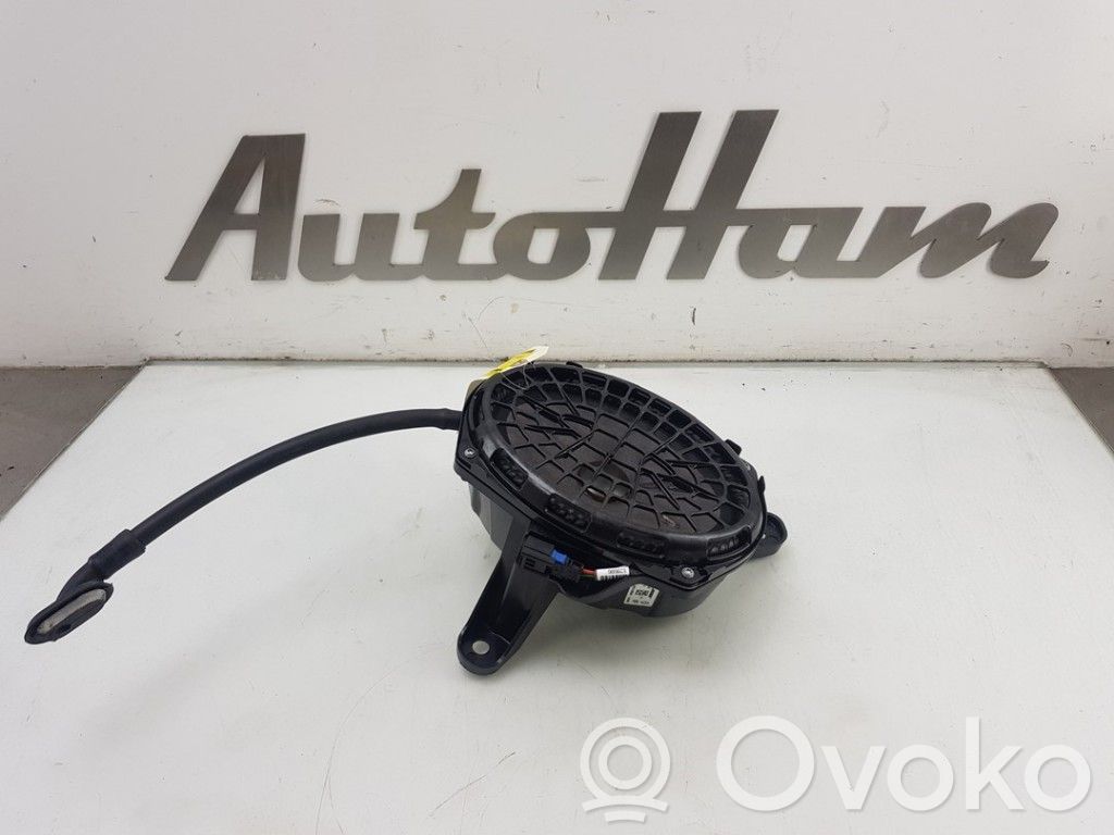 Renault Captur II Subwoofer speaker 