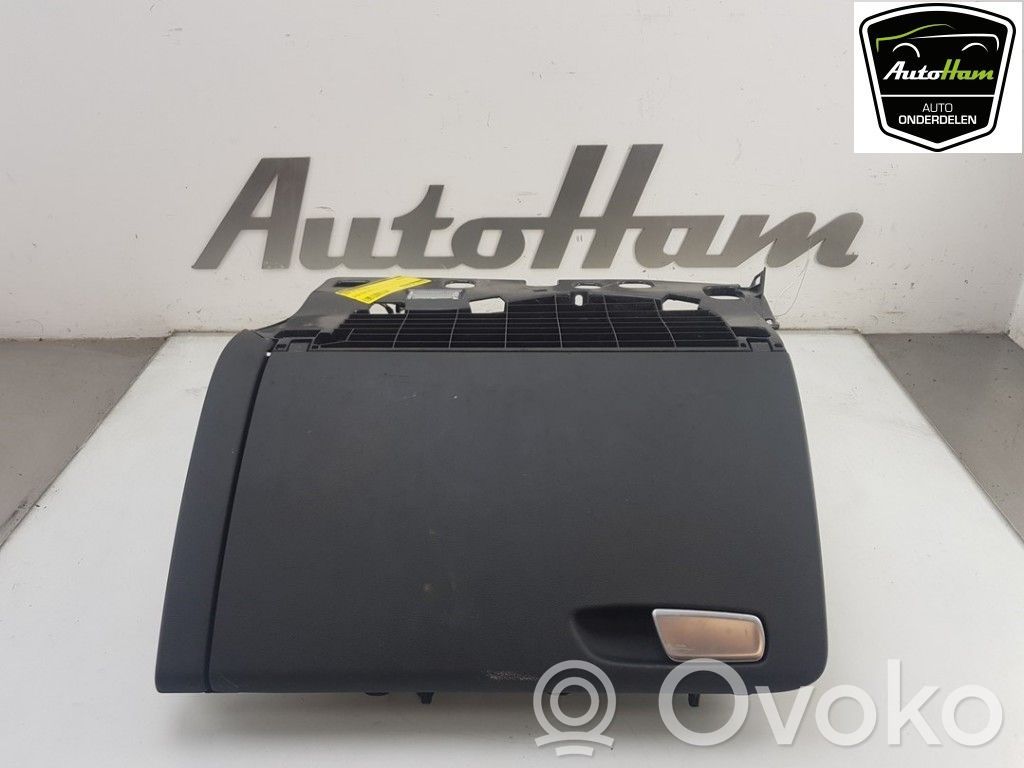 Audi A4 S4 B8 8K Guantera 