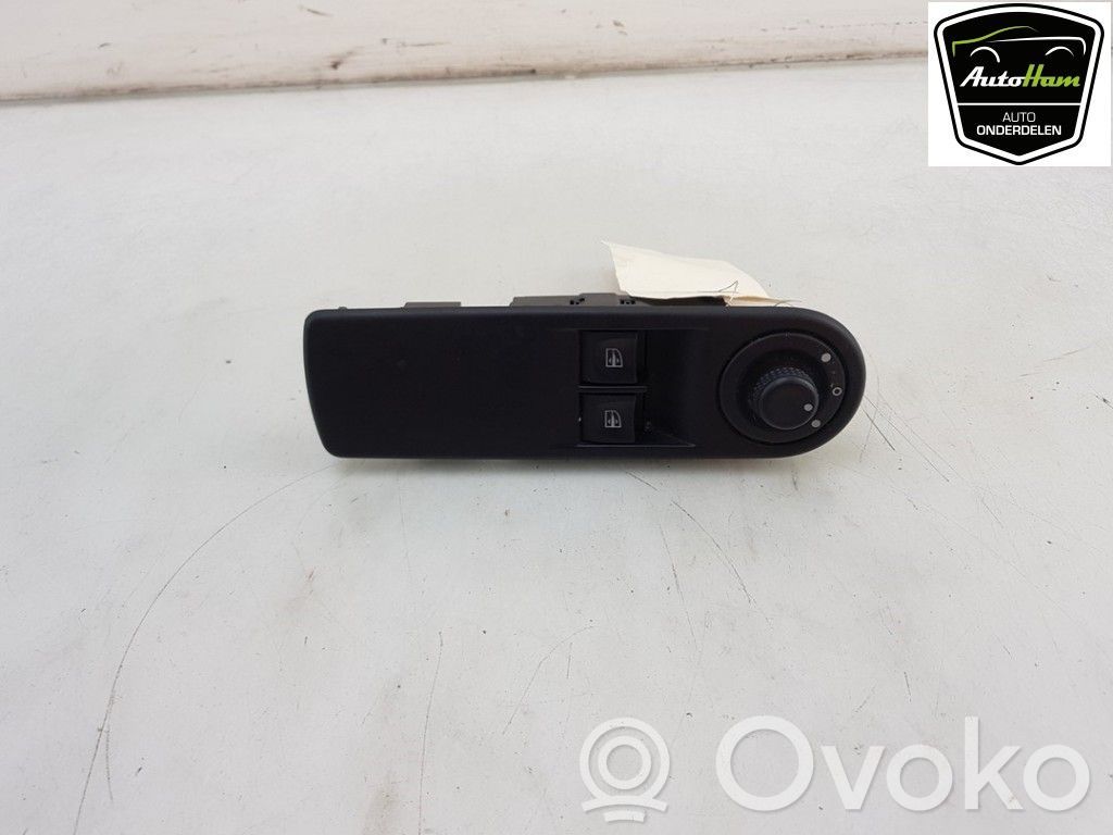 Renault Clio IV Electric window control switch 