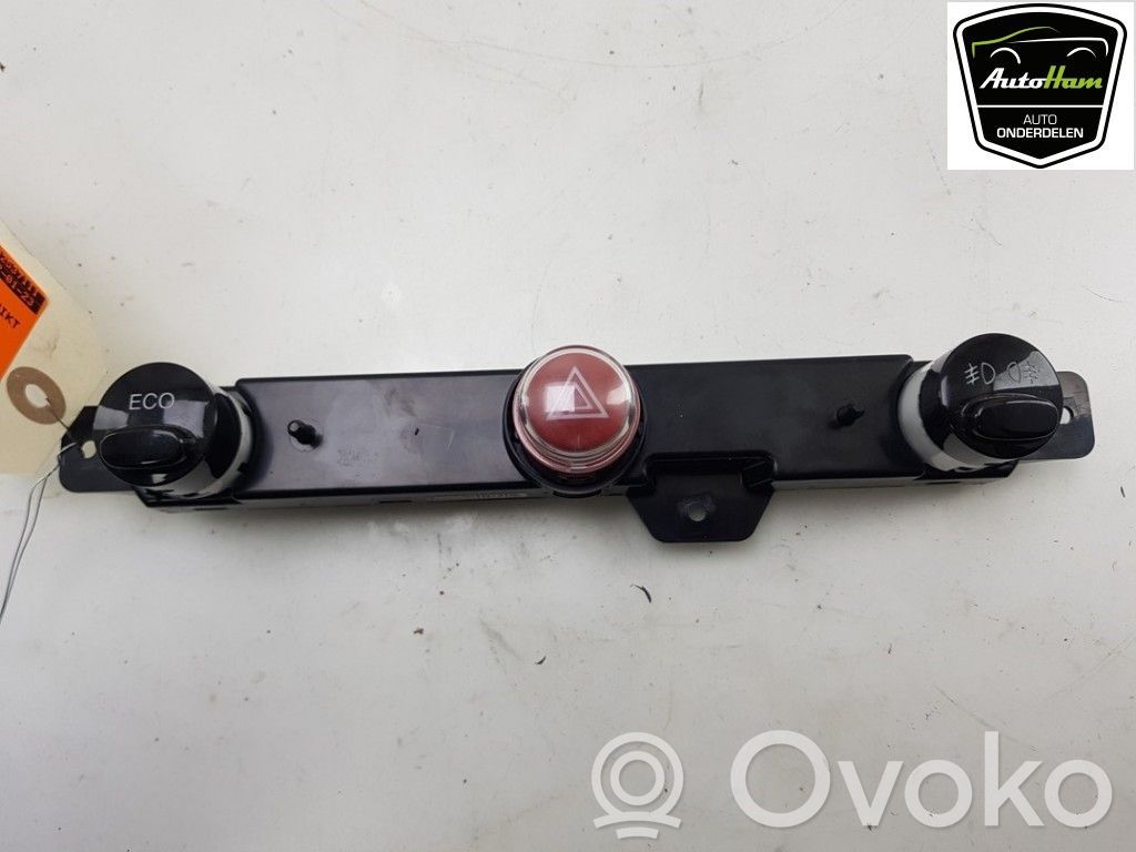 Fiat 500 Hazard light switch 