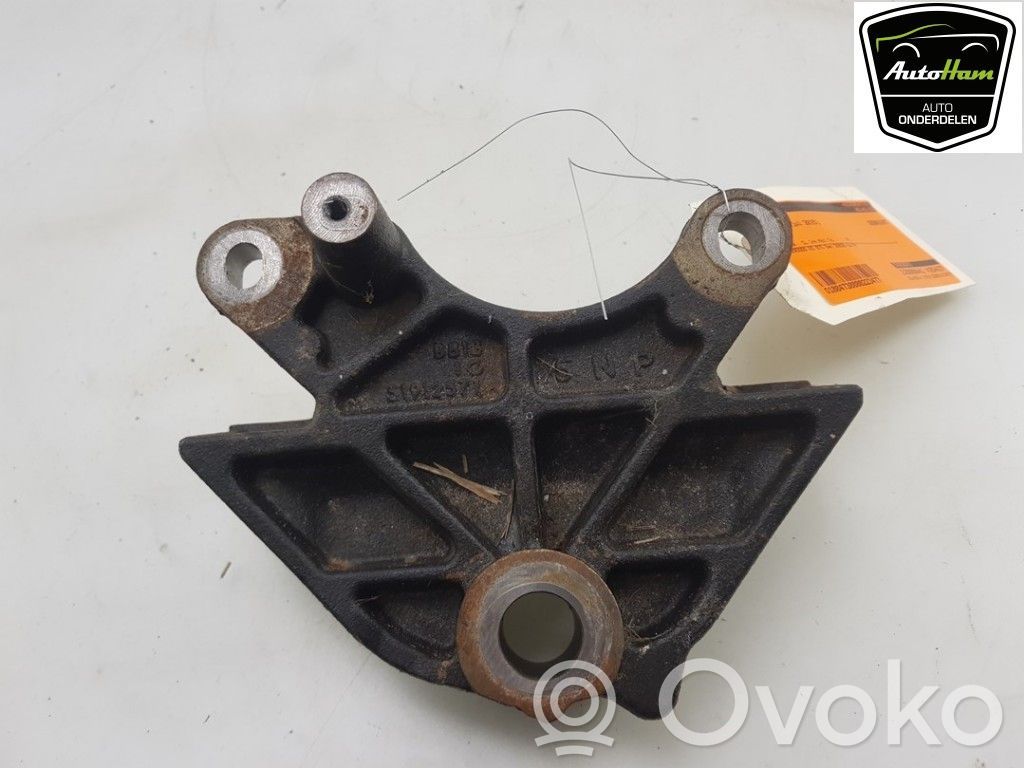 Engine mount bracket   51912571,51912571