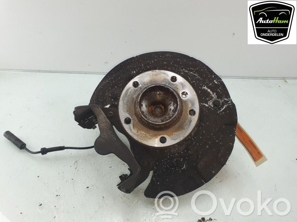 BMW 1 E81 E87 Front wheel hub spindle knuckle 