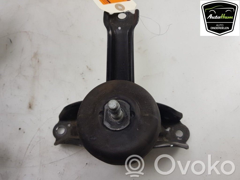 KIA Stonic Engine mount bracket 