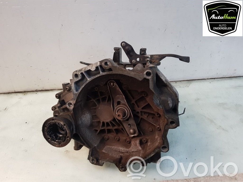 Volkswagen Fox Manualna 5-biegowa skrzynia biegów 