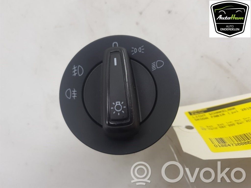 Skoda Fabia Mk3 (NJ) Interruptor de luz 
