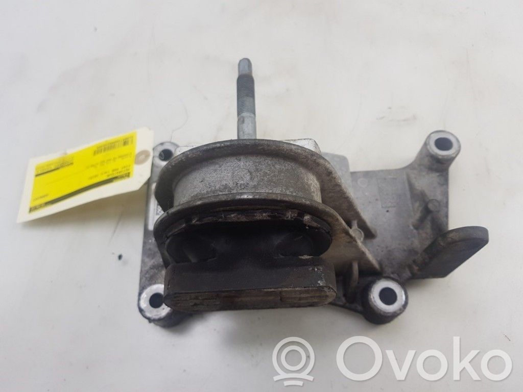 Fiat 500 Engine mount bracket 