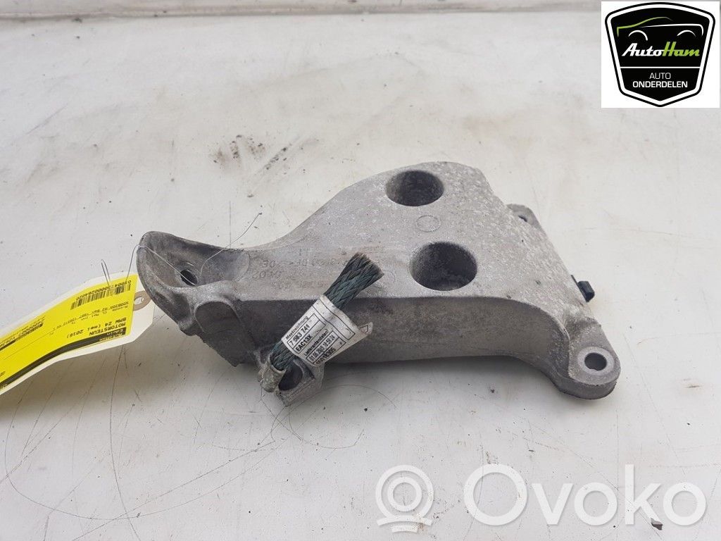 Engine mount bracket   22116785695,22116855549,22116785695,22116855549