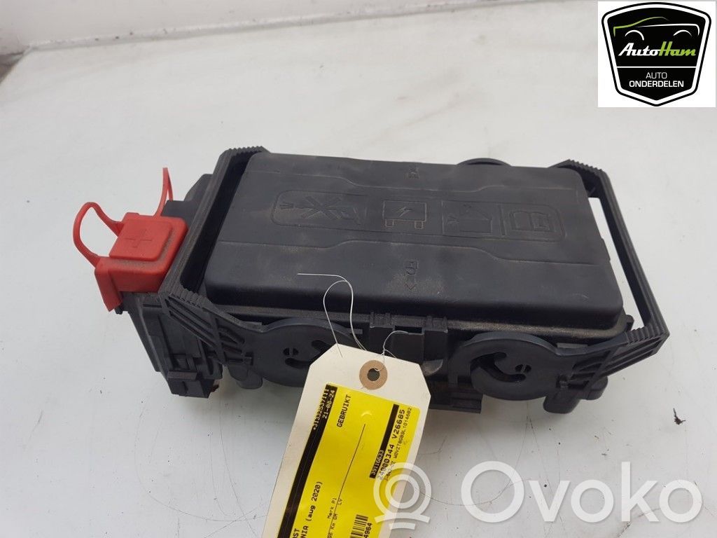 Opel Insignia B Fuse box set 