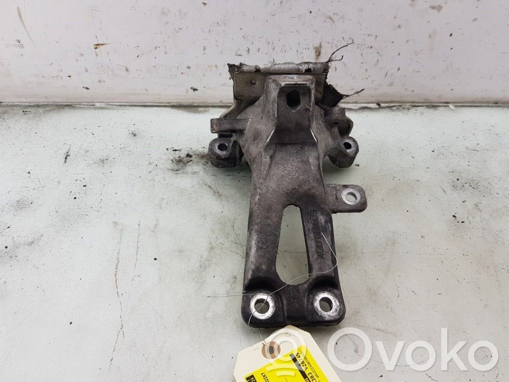 Engine mount bracket   4G0199308AE,4G0199308,4G0199308,4G0199308AE