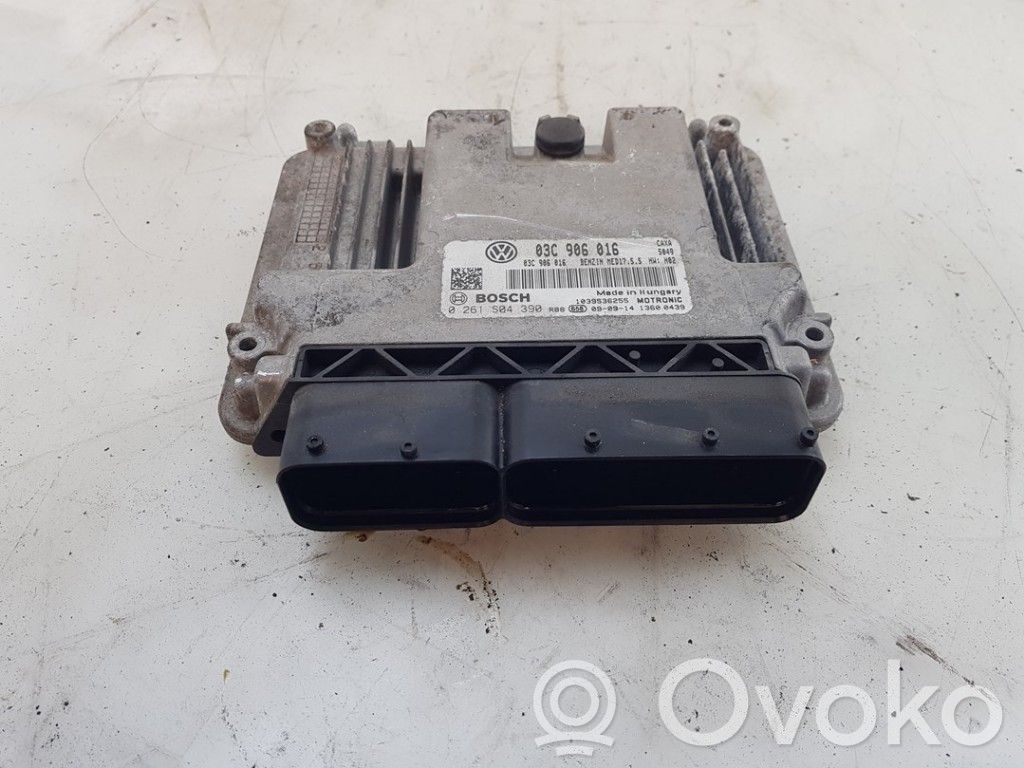 Volkswagen Golf VI Engine control unit/module 