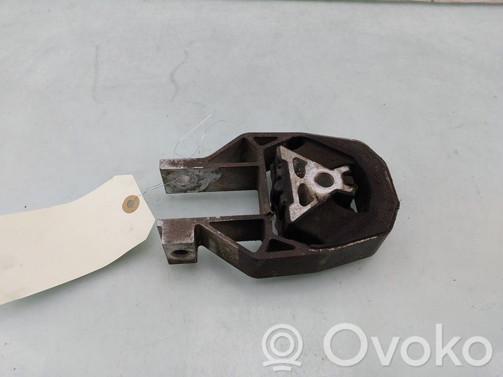 Ford Focus Gearbox mounting bracket 