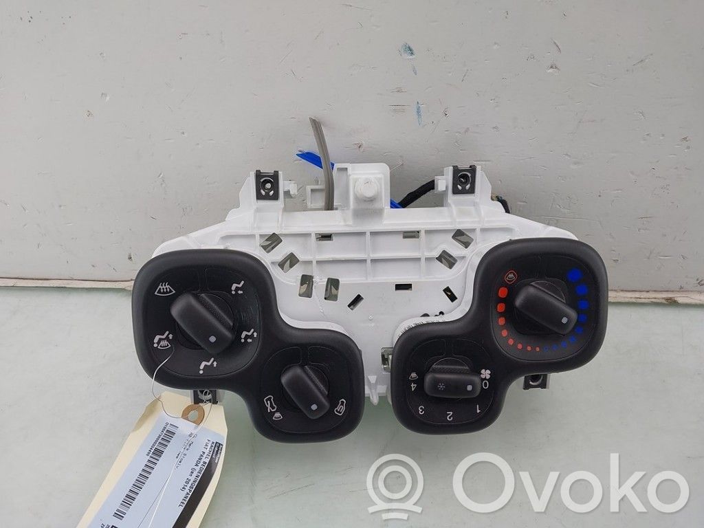 Fiat Panda III Ilmastoinnin ohjainlaite 